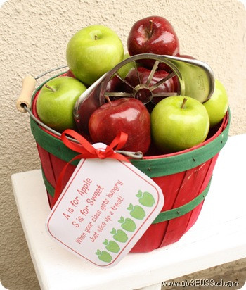 alt text: An image of an apple basket with a slicer, perfect for a classroom snack gift.