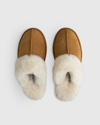 Comfortable shearling slippers